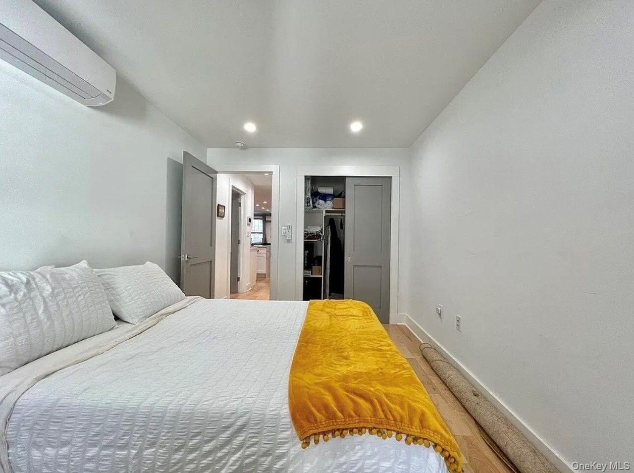 1176 Jefferson Ave #2 - Photo 7 of 14