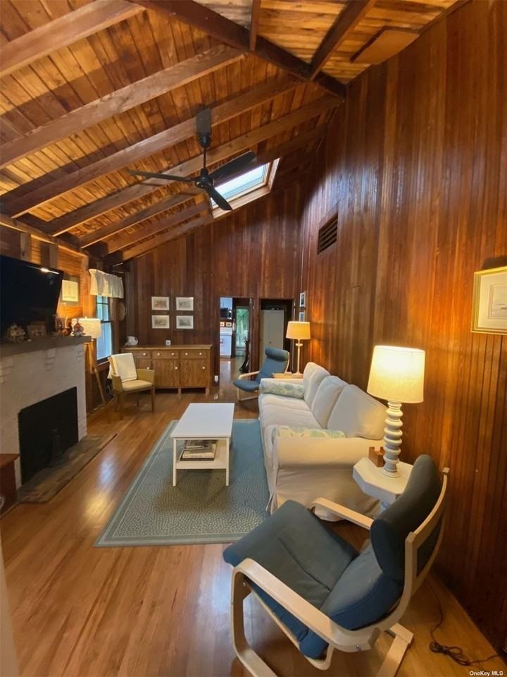 876 Evergreen Walk - Photo 3 of 12