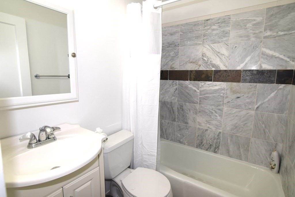 125 Beacon St #10 - Photo 7 of 10