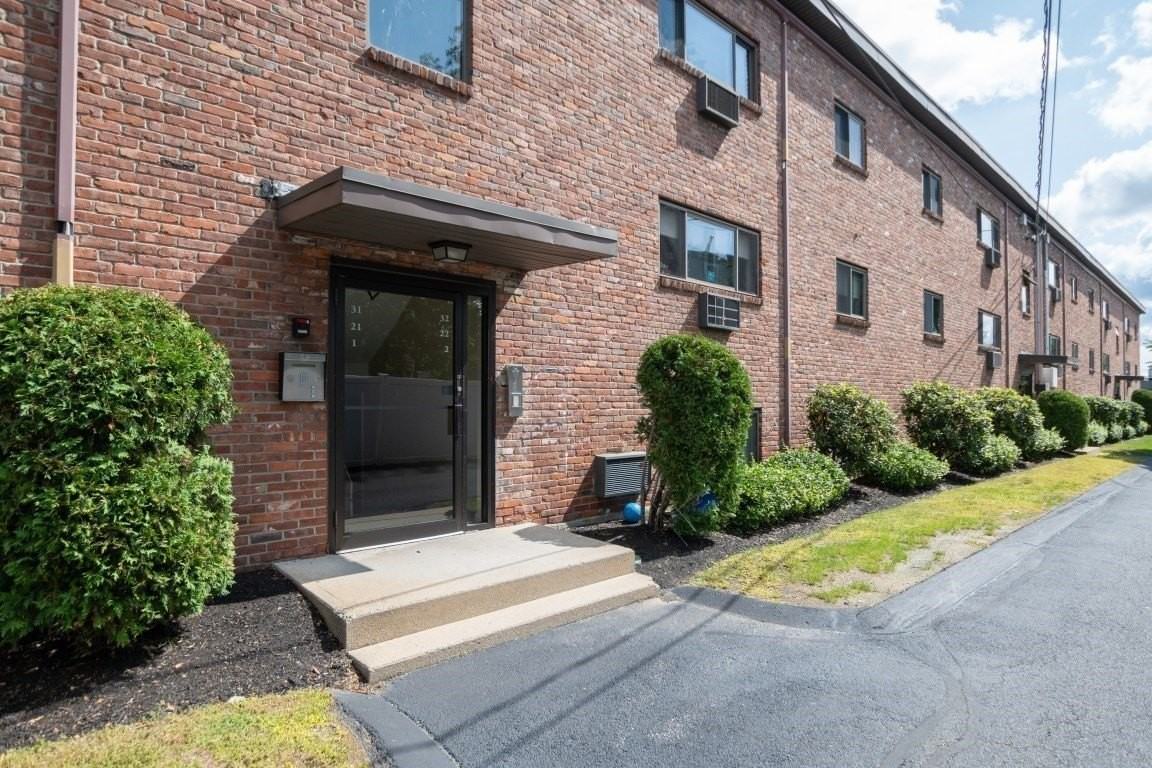 146 Willow St #21 - Photo 2 of 11