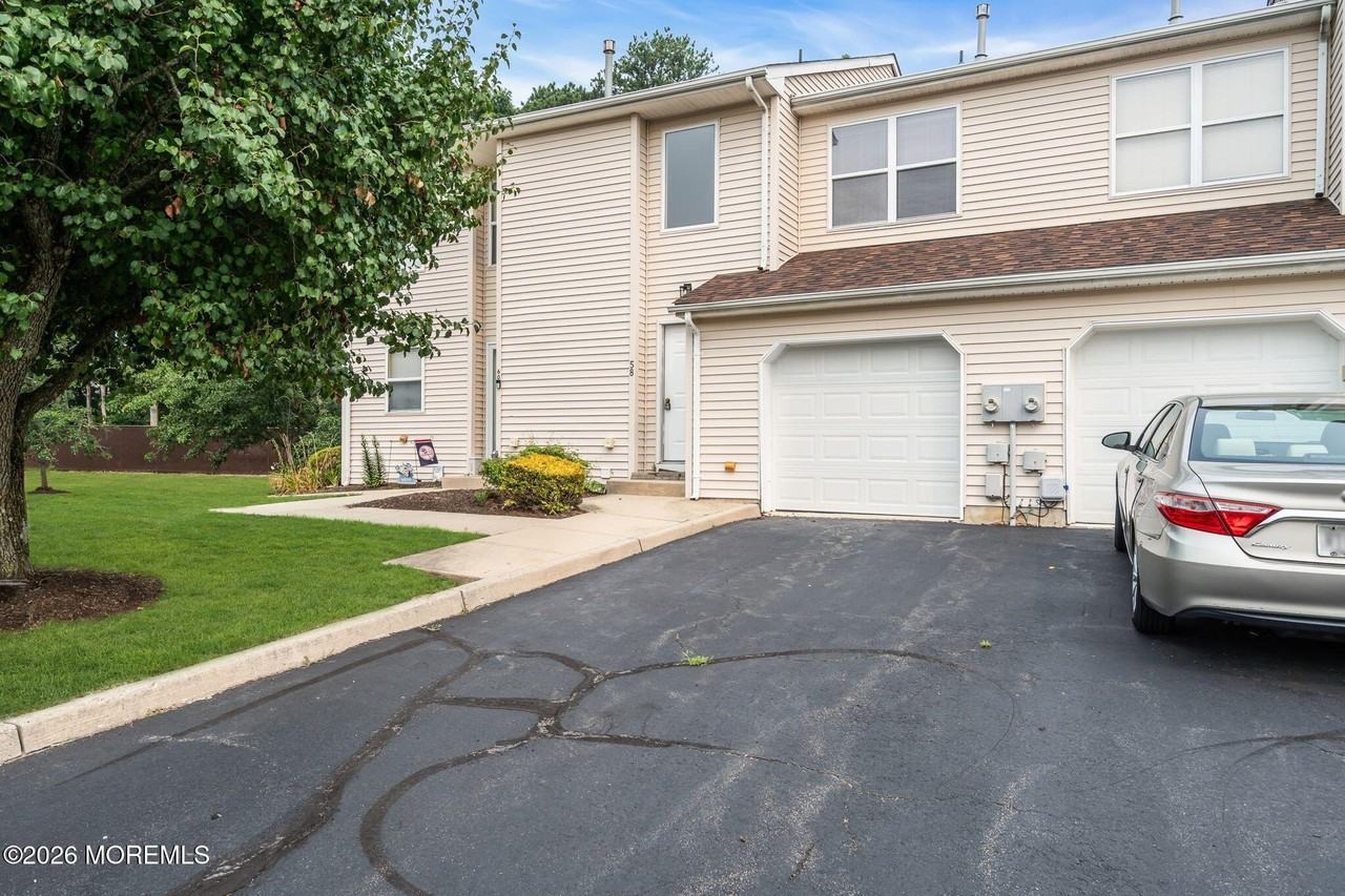 58 Vincent Ct - Photo 4 of 36