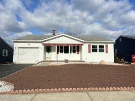 featured image of 9 Westport Dr