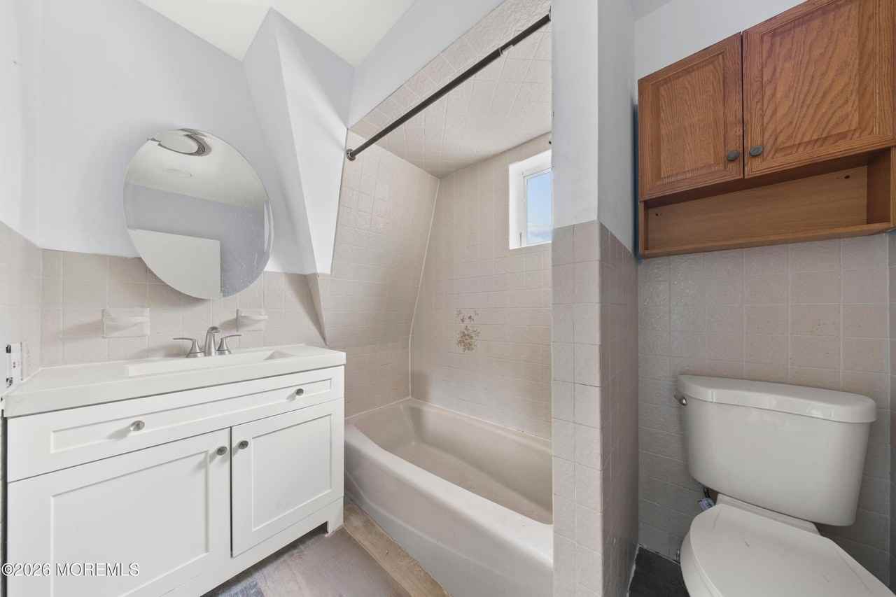 704 Park Ave - Photo 7 of 18