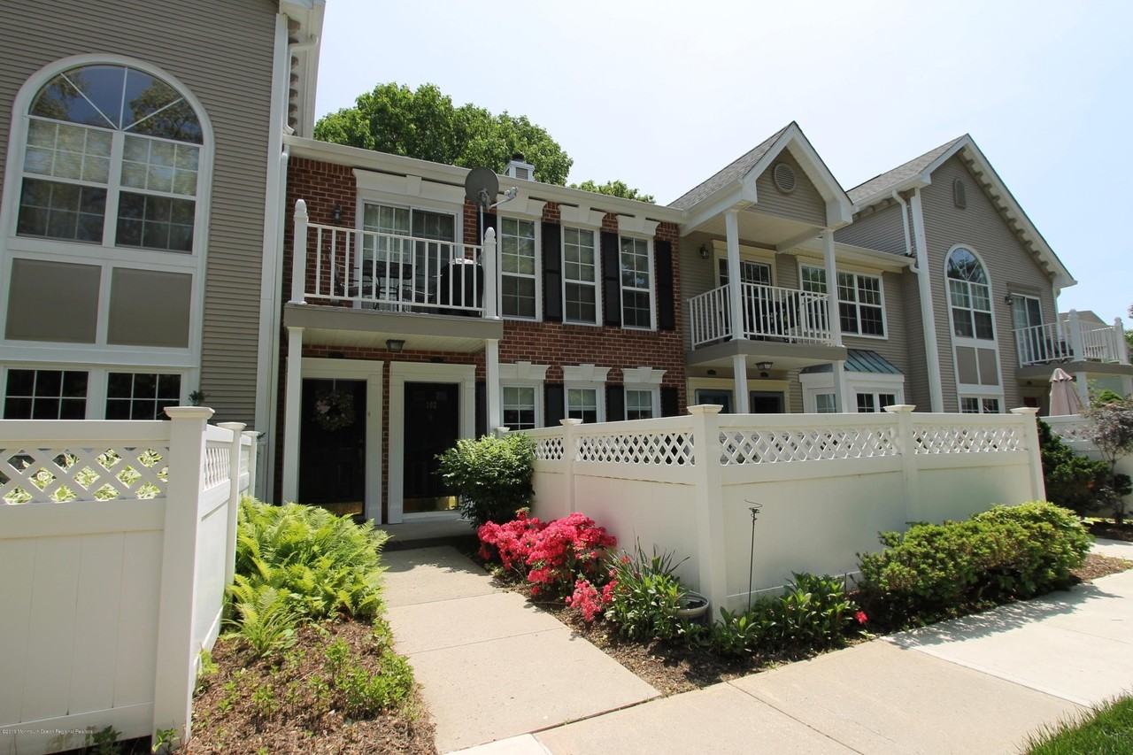 102 Secretariat Ct