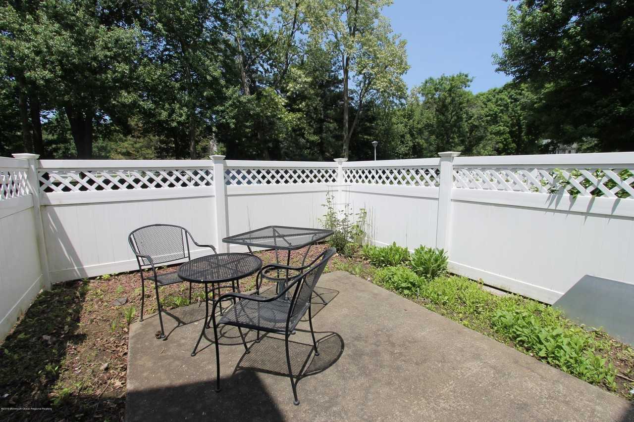 102 Secretariat Ct - Photo 4 of 20