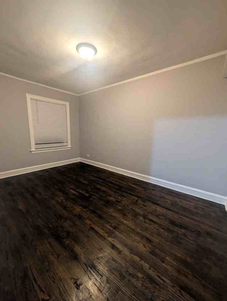 1020 W 68th St #1W - Photo 2 of 10