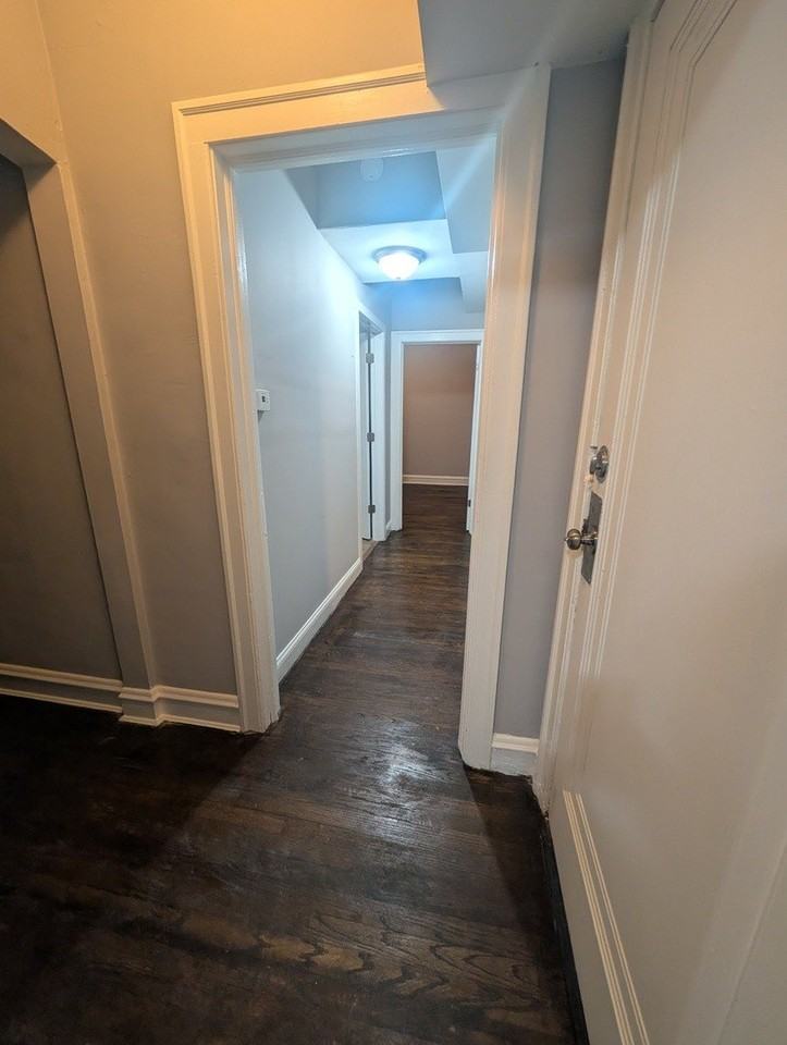 1020 W 68th St #1W - Photo 4 of 10