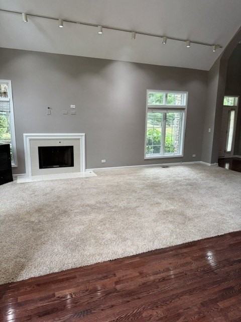 140 Roundtree Ct - Photo 2 of 15