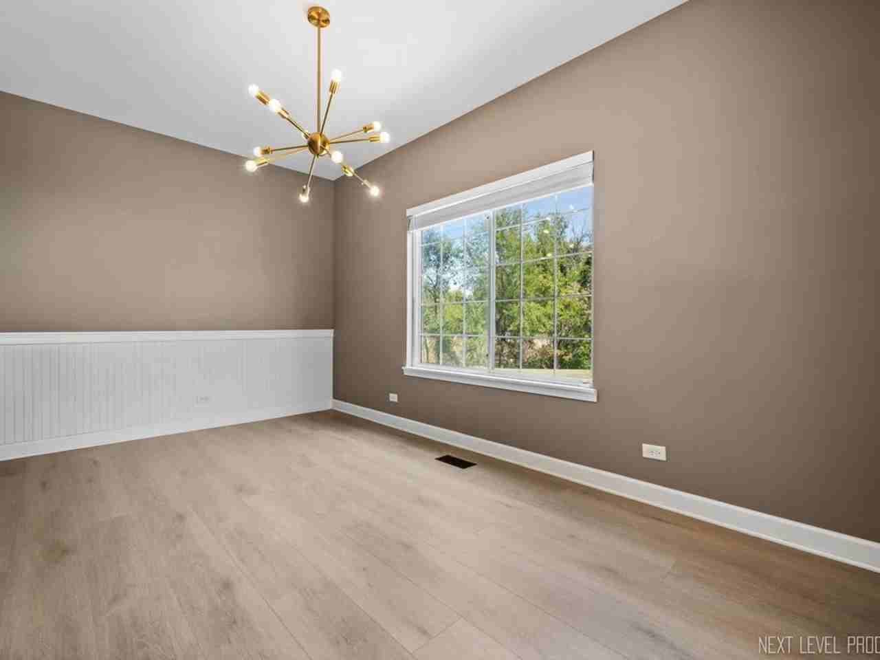 819 Asbury Dr - Photo 7 of 16