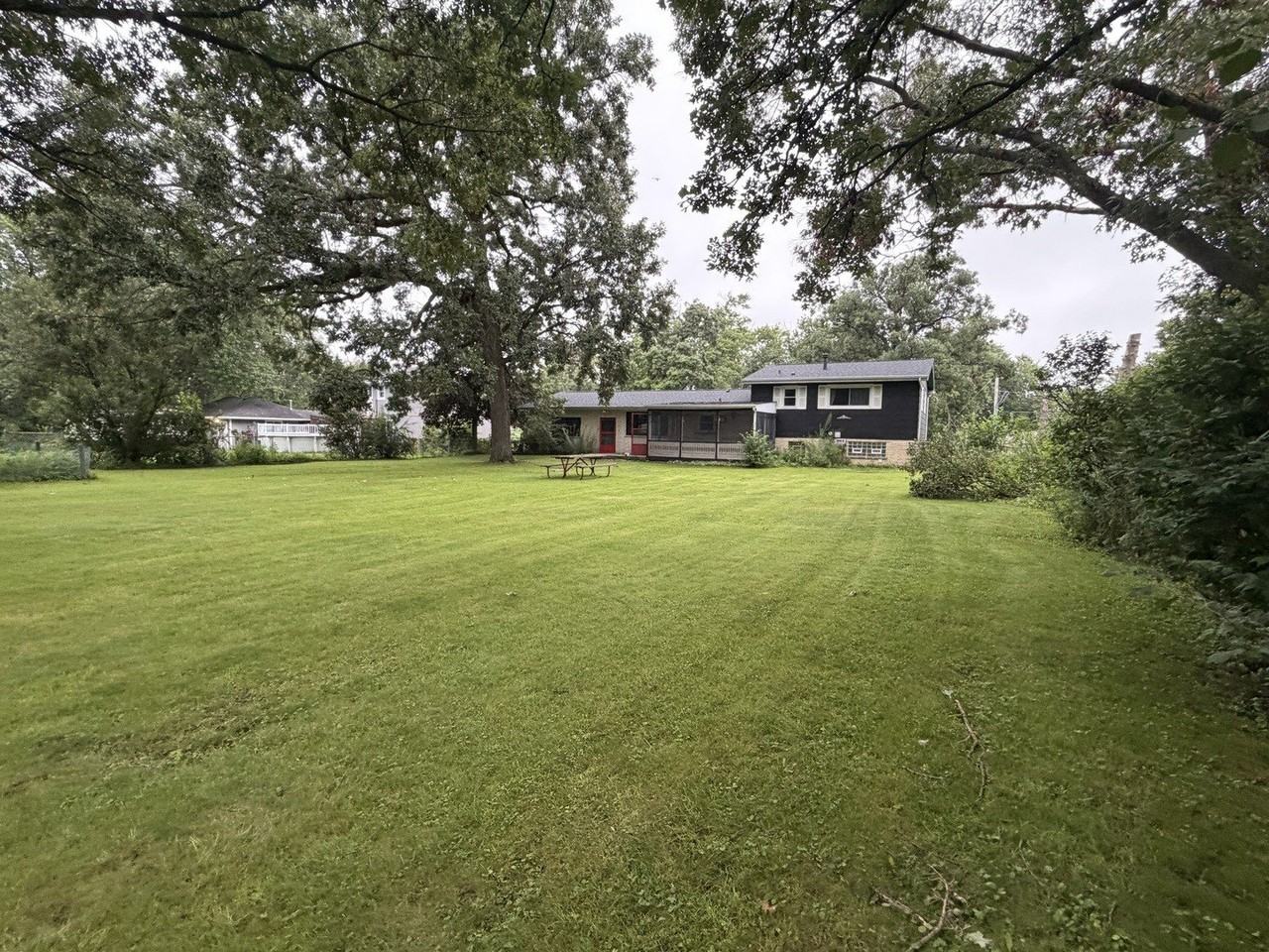 12838 Artesian St - Photo 6 of 7