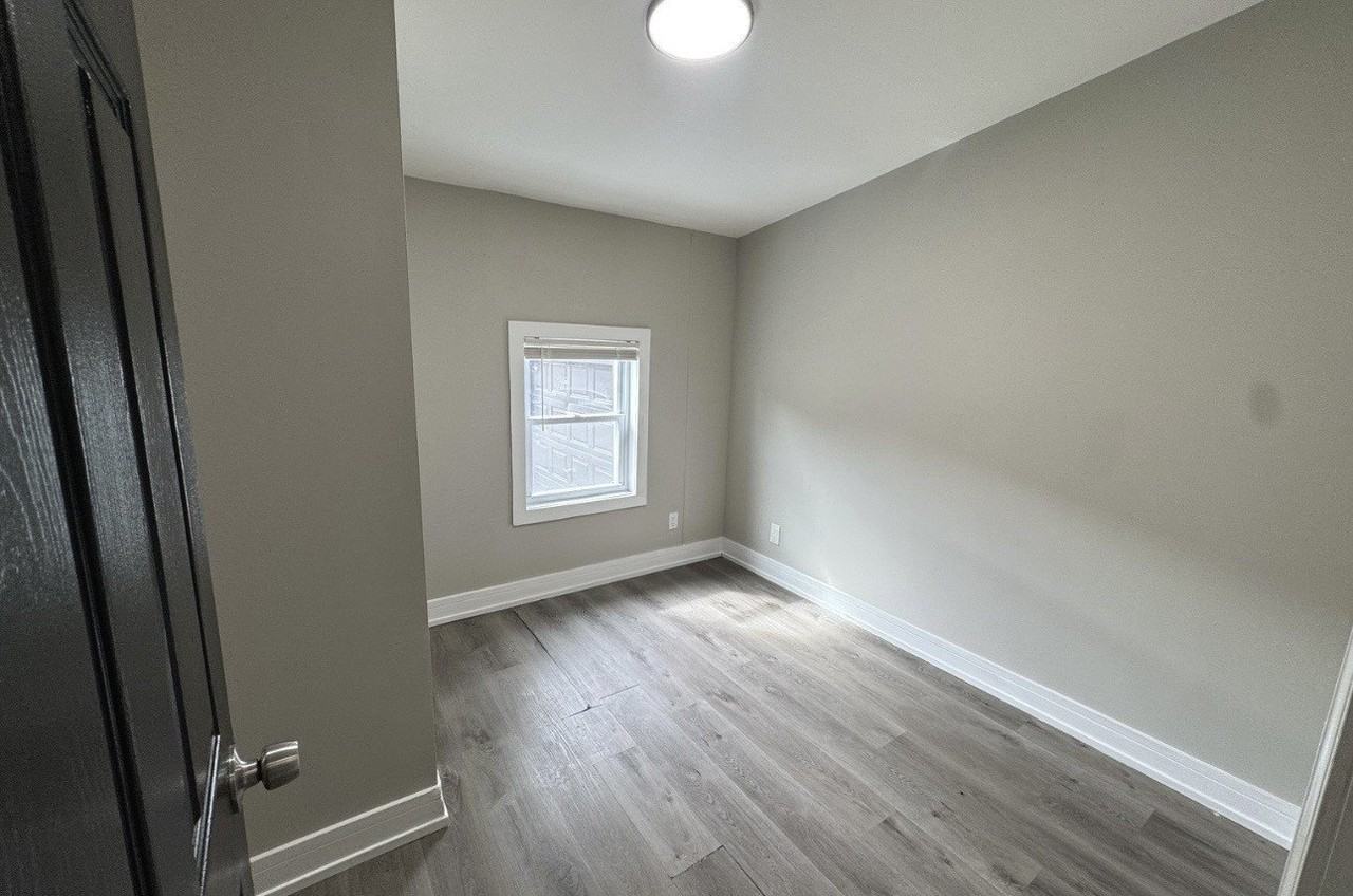 2215 Rush St - Photo 7 of 18