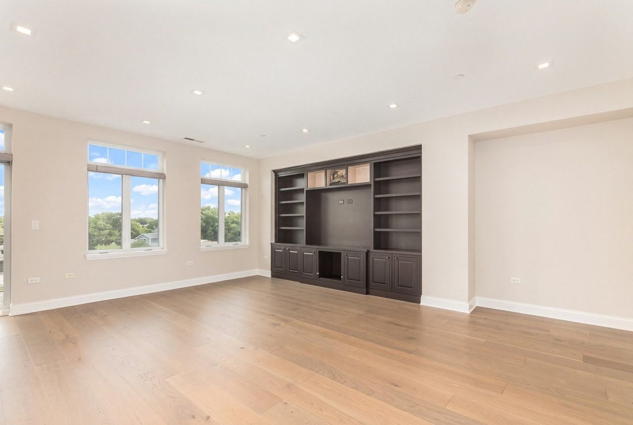 120 N Northwest Hwy #405 - Photo 7 of 21