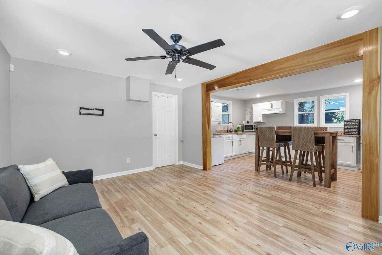 306 Treymore Ave Nw - Photo 5 of 22