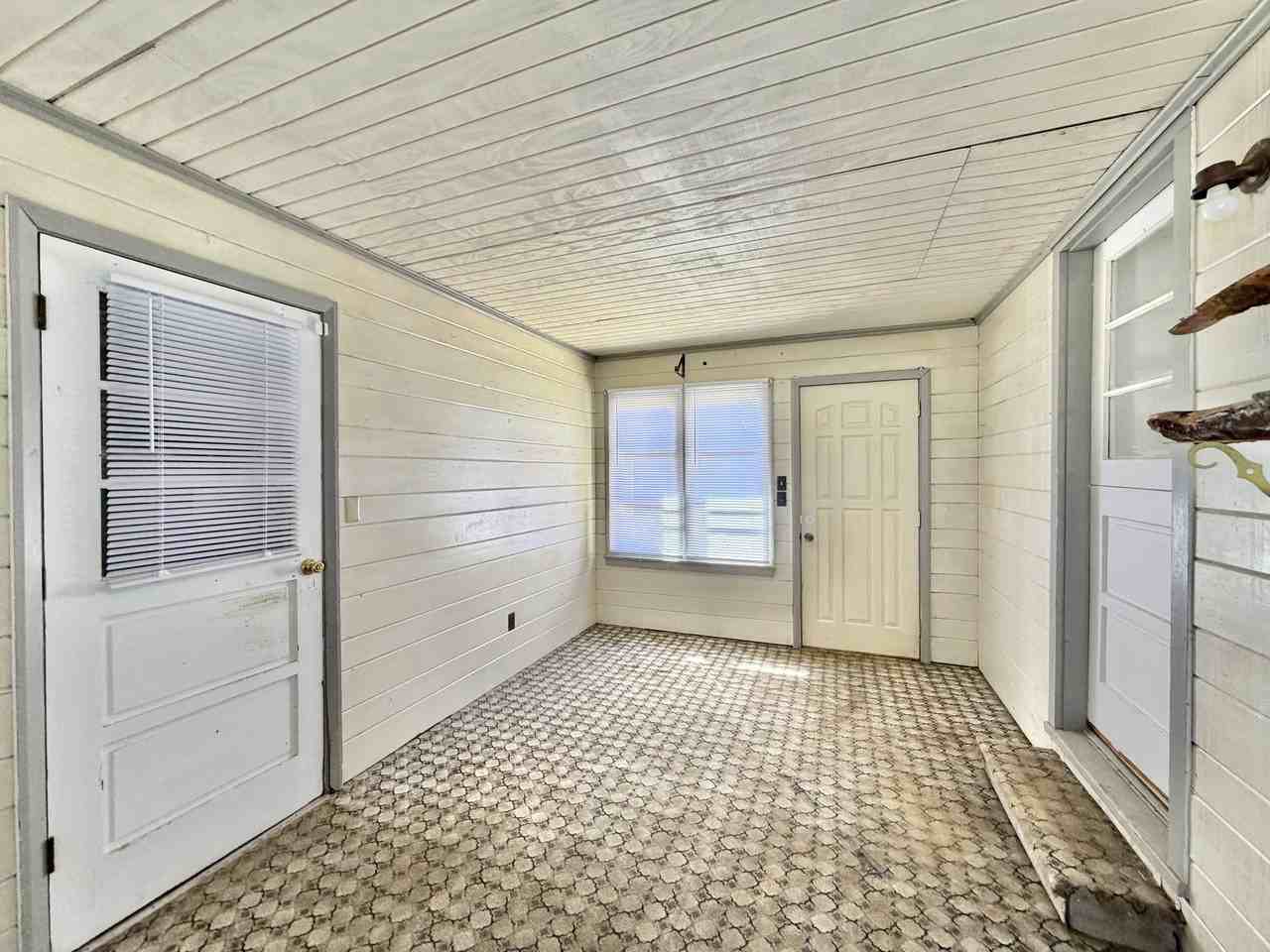 760 Brooks St #1 - Photo 3 of 25