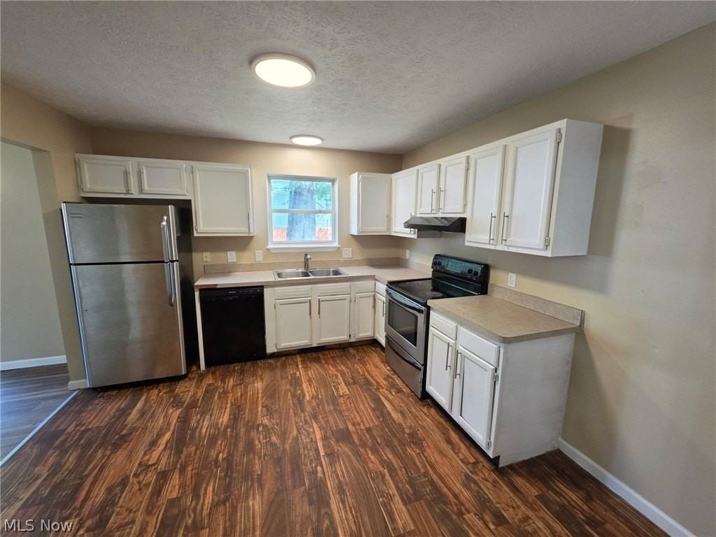 370 Concord Ave - Photo 2 of 13