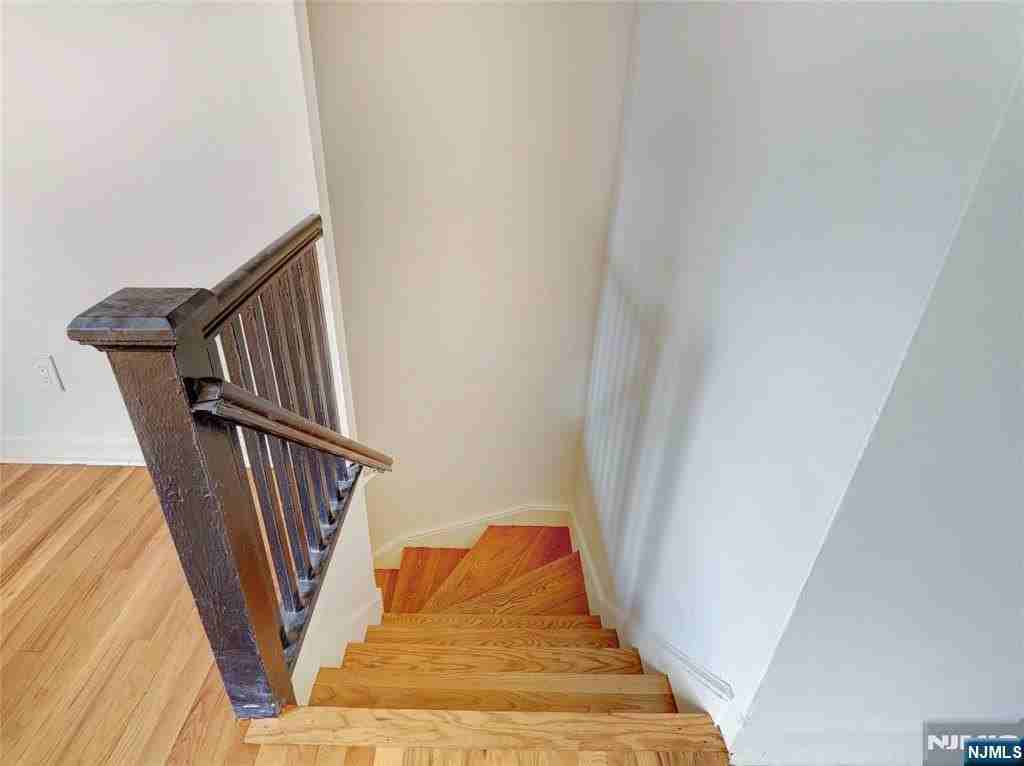138 Lincoln St #B4 - Photo 4 of 21