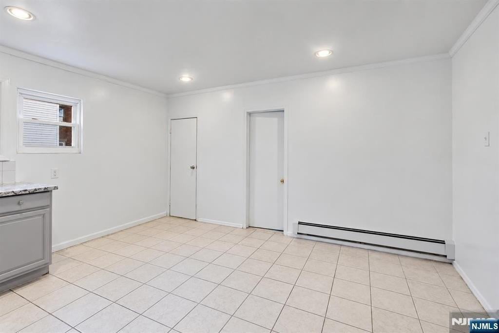 303 43rd St - Photo 6 of 23