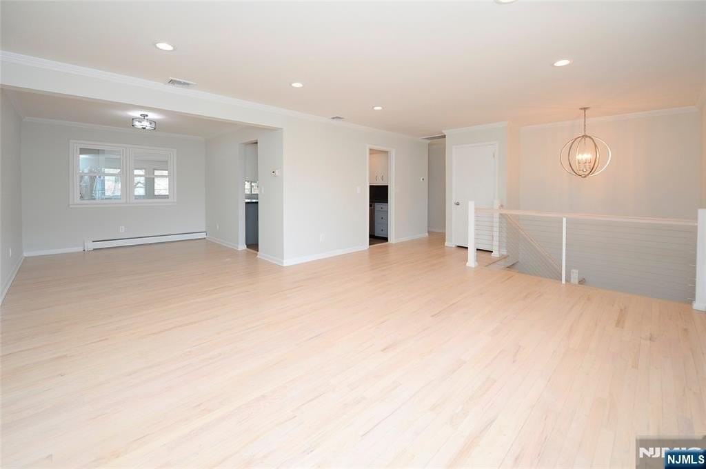 43 Spruce Ave
