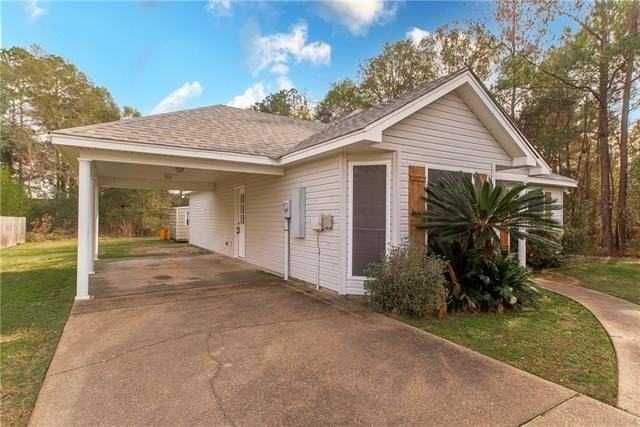 16124 Charleton Dr - Photo 3 of 23
