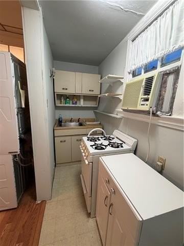 3633 Chestnut St #A - Photo 3 of 7