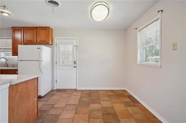 713 Dilton St - Photo 4 of 15