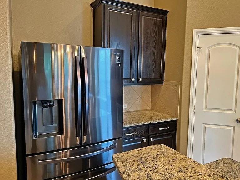 3001 Barkwood Dr - Photo 7 of 27
