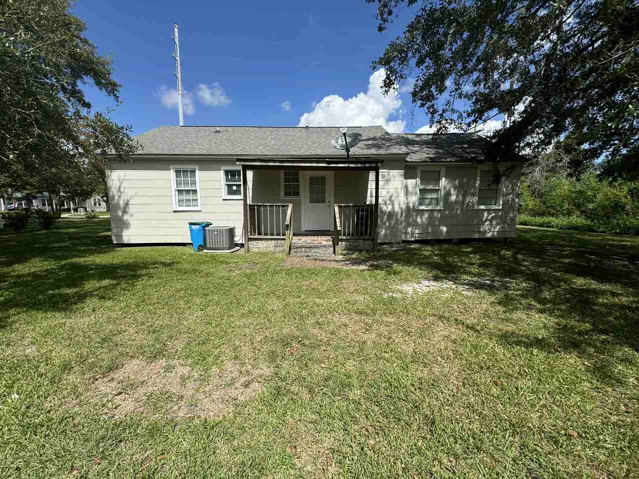 1210 Live Oak Ave #1 - Photo 4 of 15