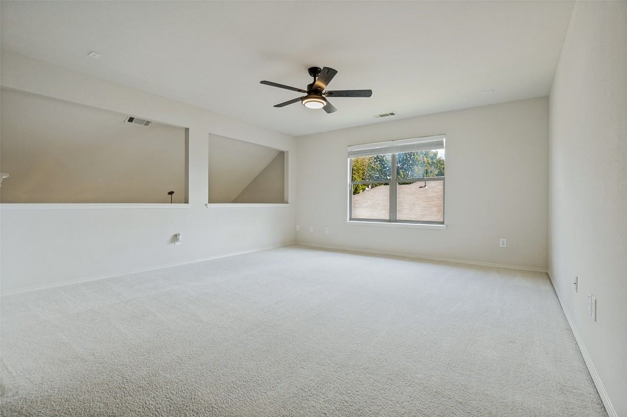 5943 Waterford Dr - Photo 5 of 13