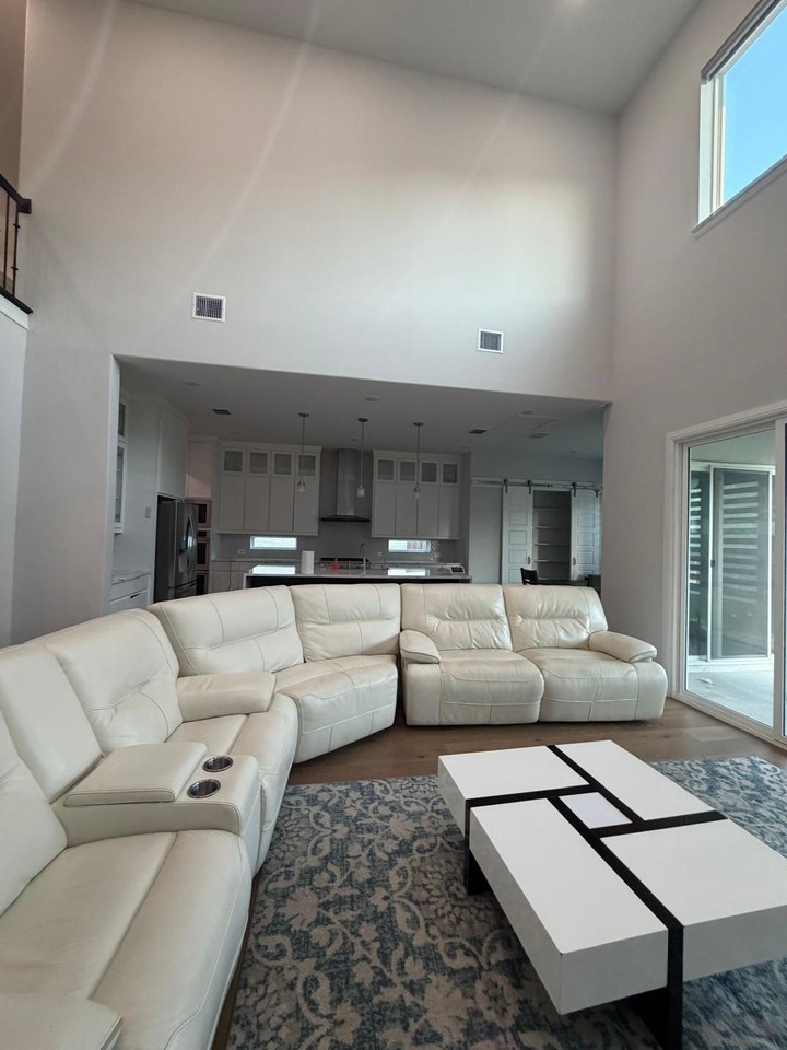 12609 Diamond Creek Dr - Photo 5 of 39