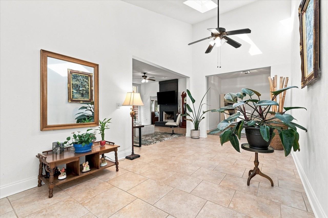 2021 Whippoorwill Ln - Photo 3 of 34