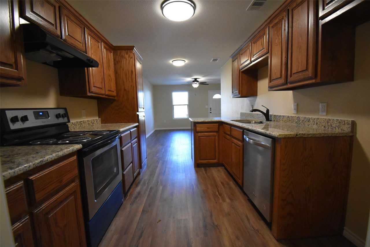 104 N Jordan St #B - Photo 6 of 12