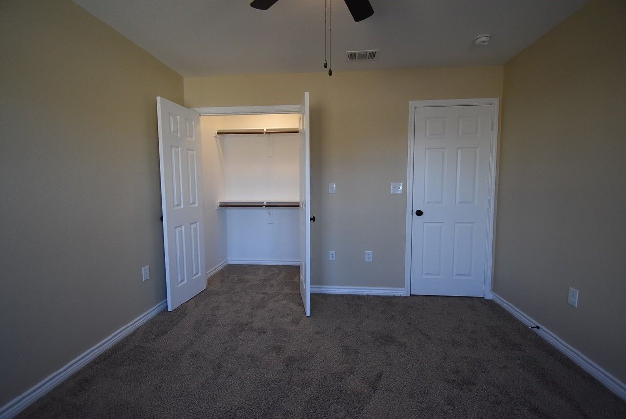 104 N Jordan St #B - Photo 7 of 12
