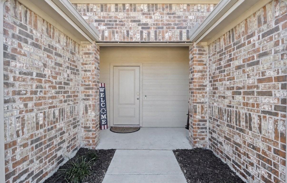 702 Watermill Rd - Photo 2 of 19