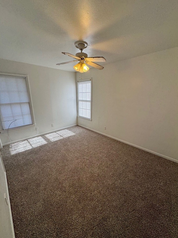 2633 Minter Ln - Photo 6 of 13