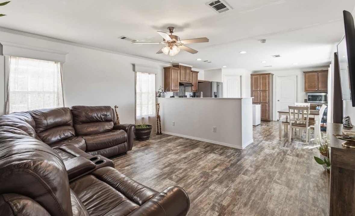 1800 Preston On The Lake Blvd #470 - Photo 3 of 7