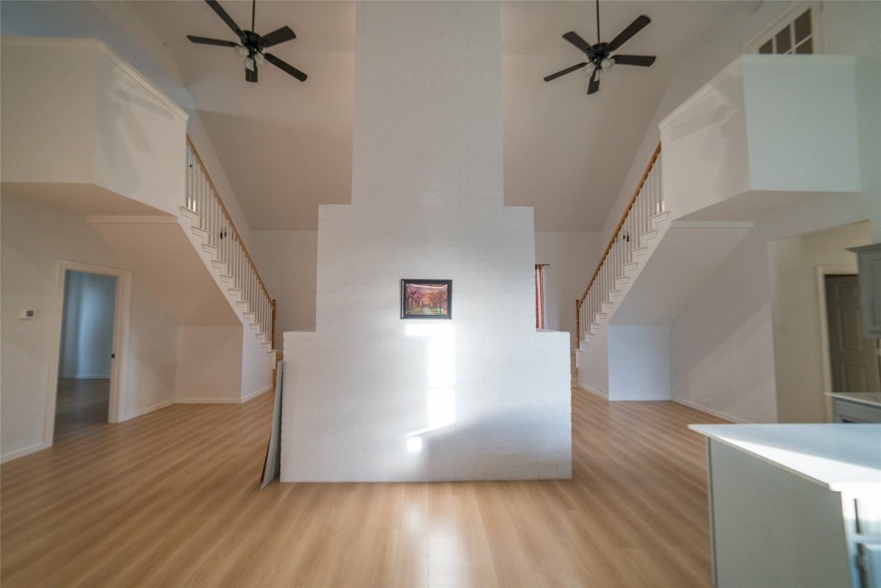 954 Lloyds Rd - Photo 4 of 32
