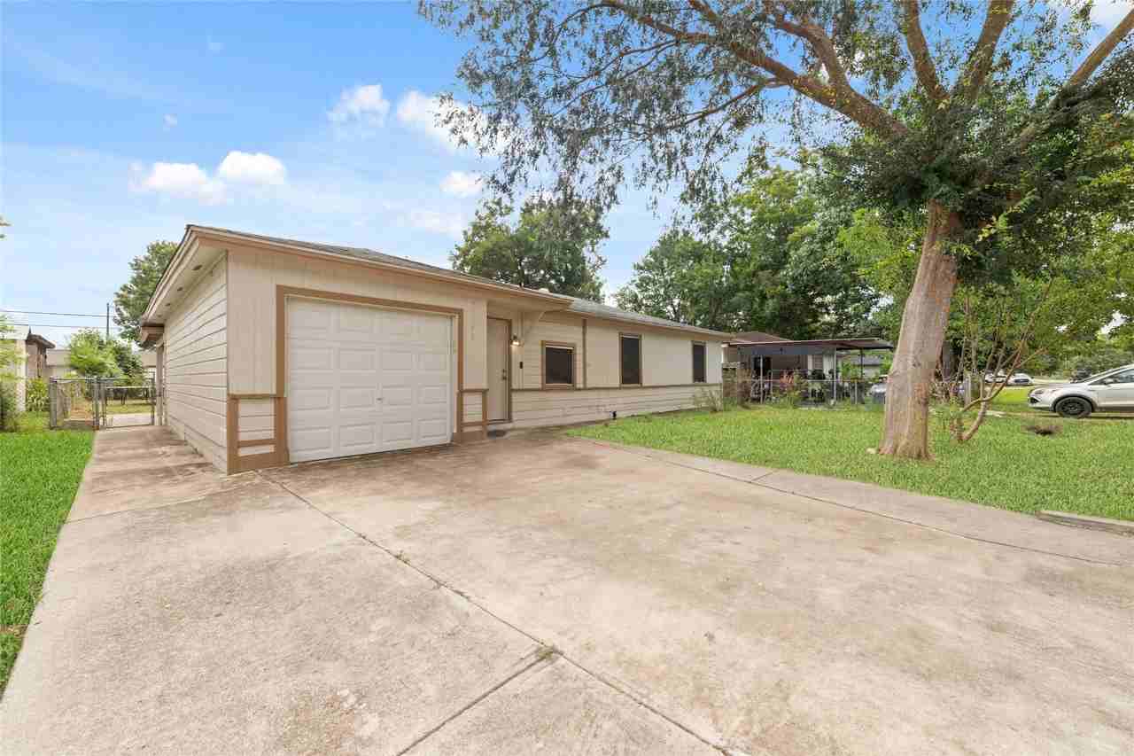 11715 Almeda Genoa Rd - Photo 4 of 22