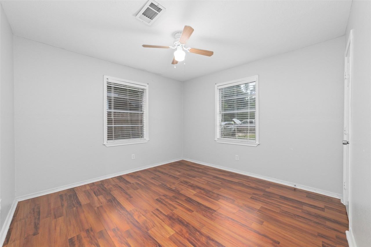 11715 Almeda Genoa Rd - Photo 6 of 22