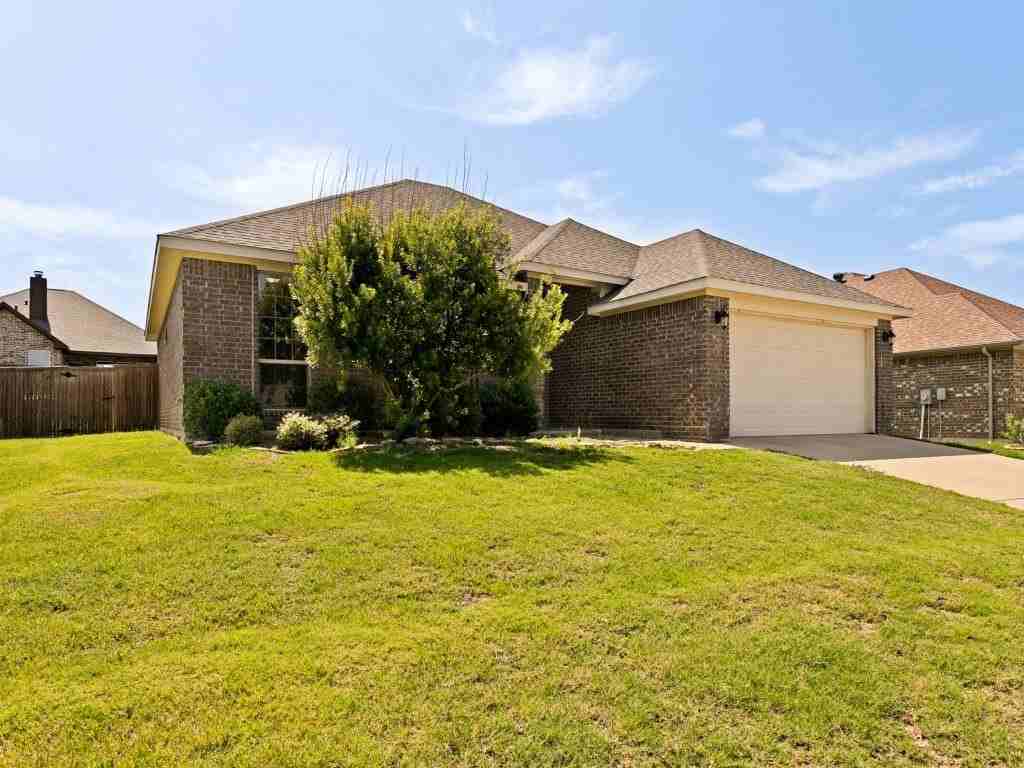 4009 Kensington Dr - Photo 2 of 25