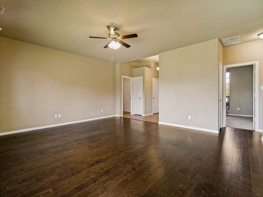4009 Kensington Dr - Photo 5 of 25