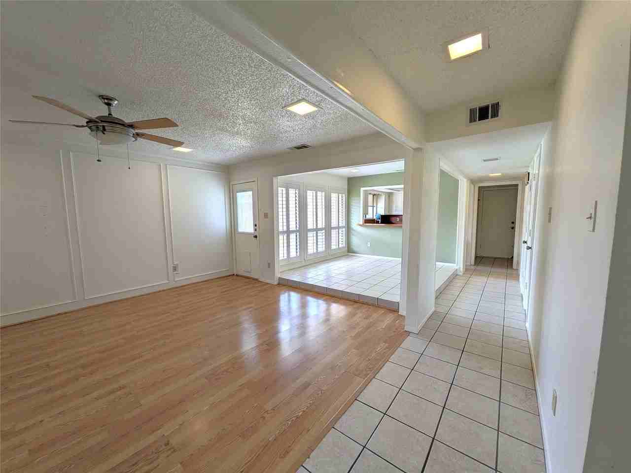 3302 Townbluff Pl - Photo 4 of 26