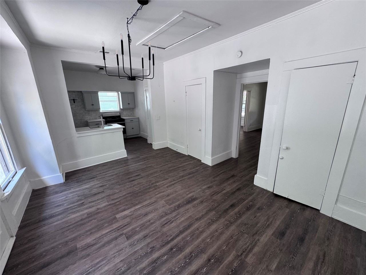 5619 Victor St - Photo 6 of 18