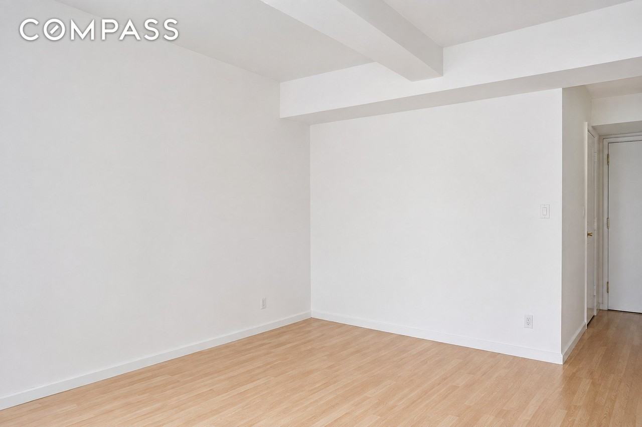 111 Hicks St #8Q - Photo 5 of 8