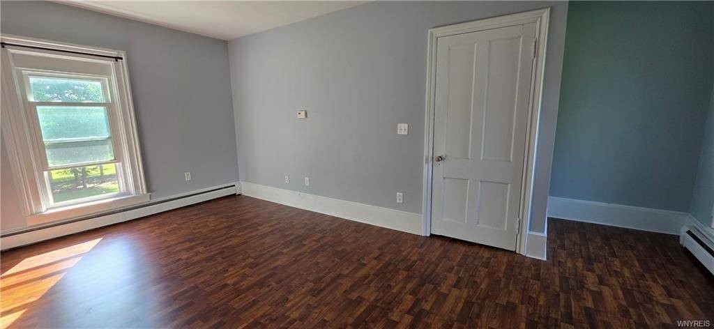13068 Main St - Photo 7 of 27