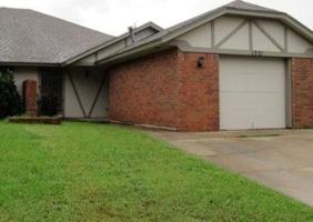 featured image of 1321 Pennington Ave