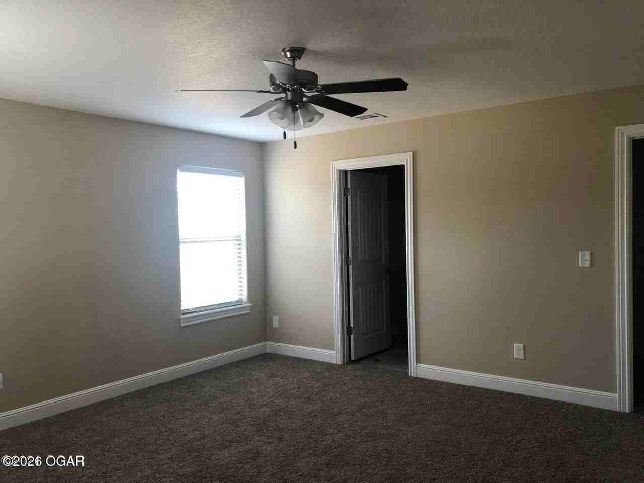 2513 Murphy Ave - Photo 3 of 15