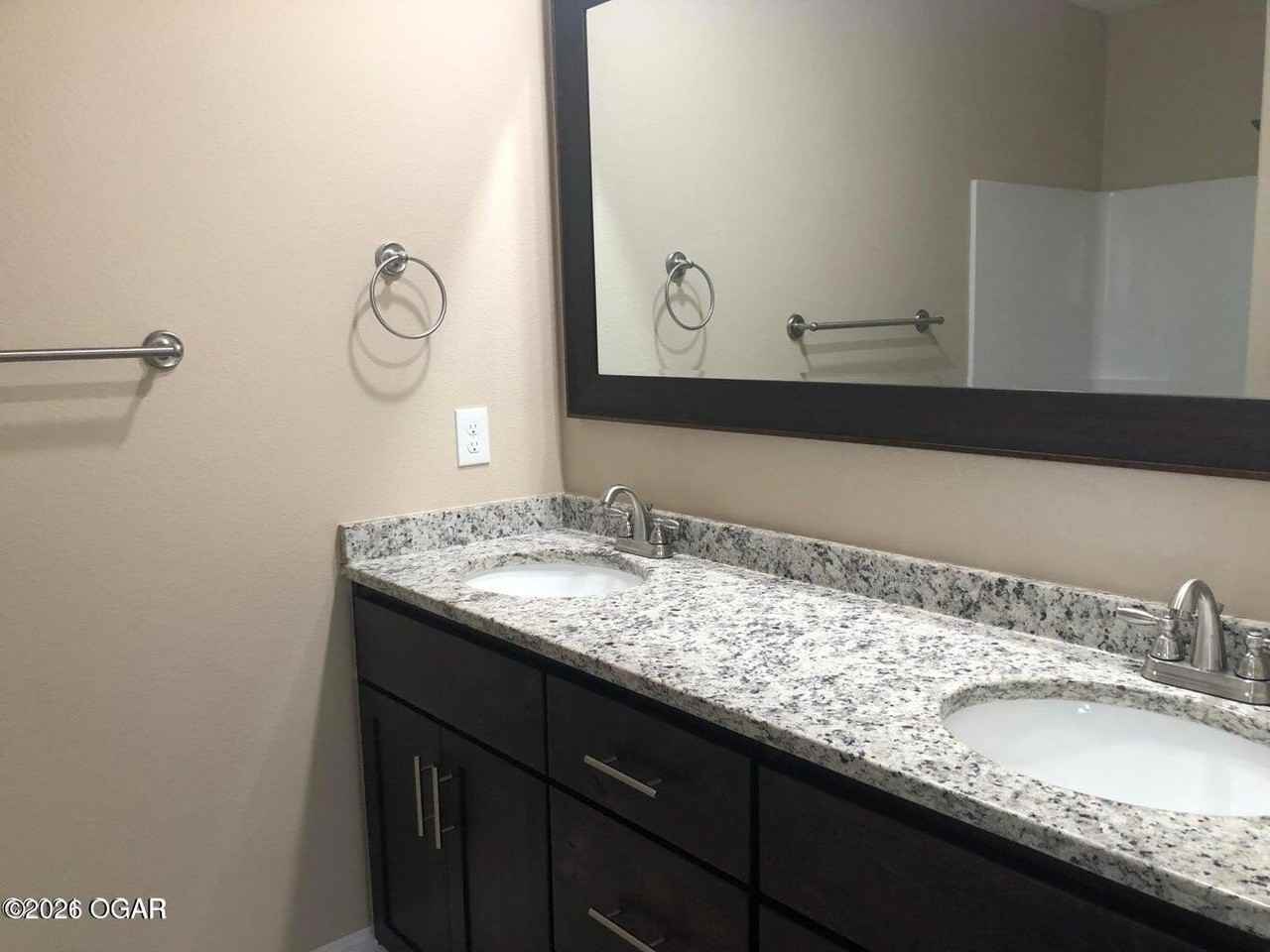 2513 Murphy Ave - Photo 5 of 15