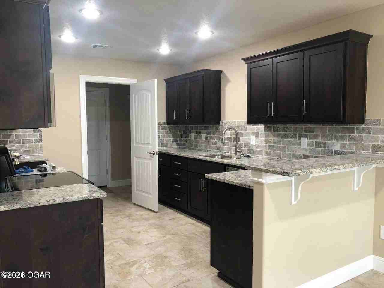 2513 Murphy Ave - Photo 6 of 15