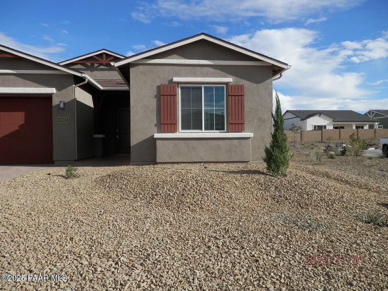 6882 Gables Trl - Photo 2 of 13