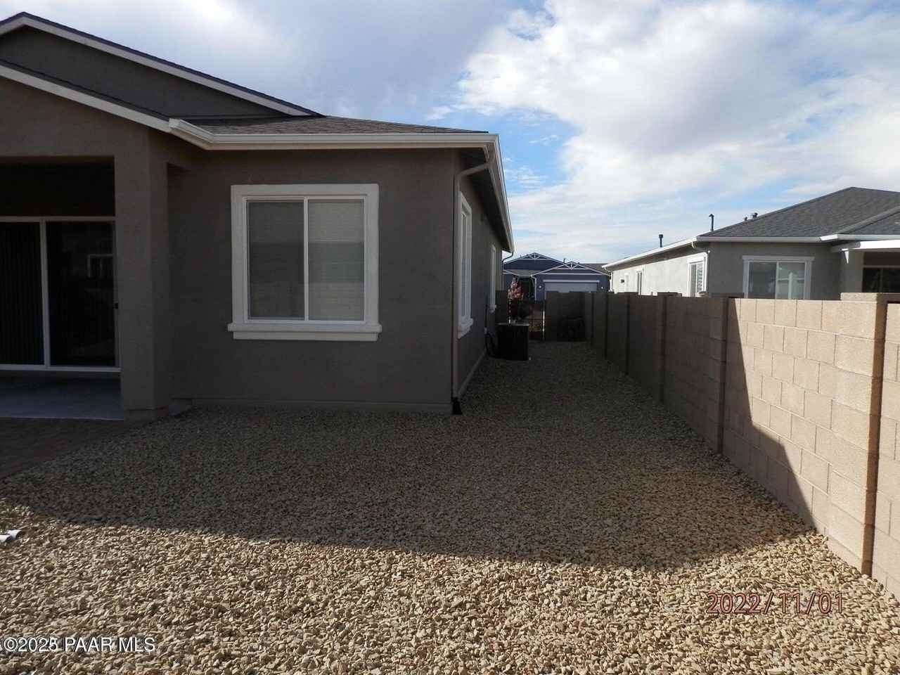 6882 Gables Trl - Photo 4 of 13